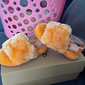 KIDS UGG SLIDES